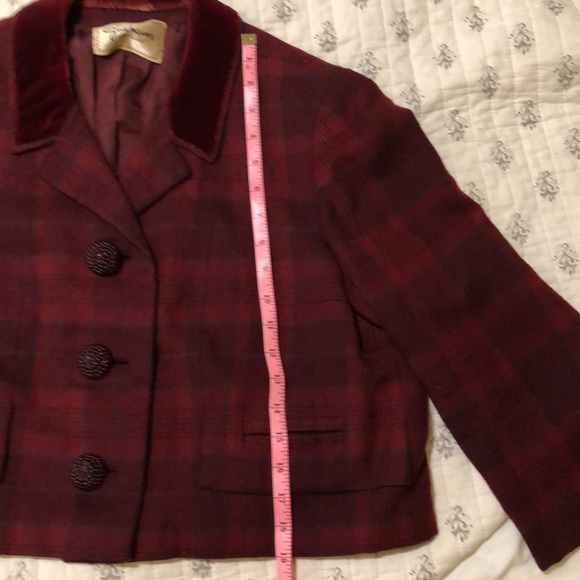 Vintage Paul Parnes Cropped Plaid Tweed Wool Jacket with Velvet Collar. - Picture 4 of 12